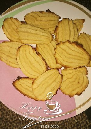 A picture of Eggless butter cookies.