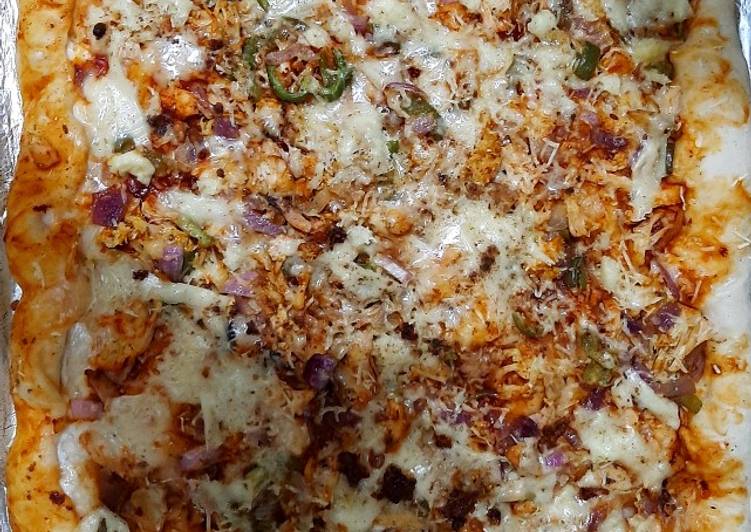 Steps to Make Homemade Chicken tikka pizza