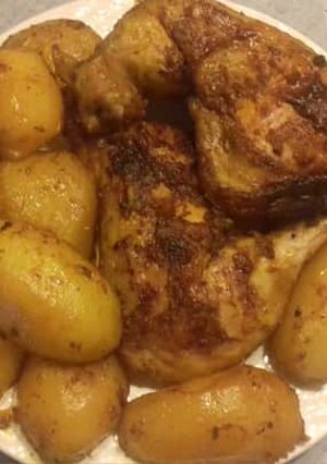 صورة لوصفة دجاج محمر مع بطاطا بكيس الشواء