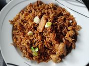 Una foto de arroz chaufa