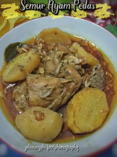 Foto resep Semur Ayam Pedas