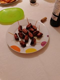 Una foto de Dátiles con bacon
