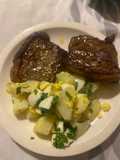 Bife de Chorizo con Guarnición de Papa y Huevo