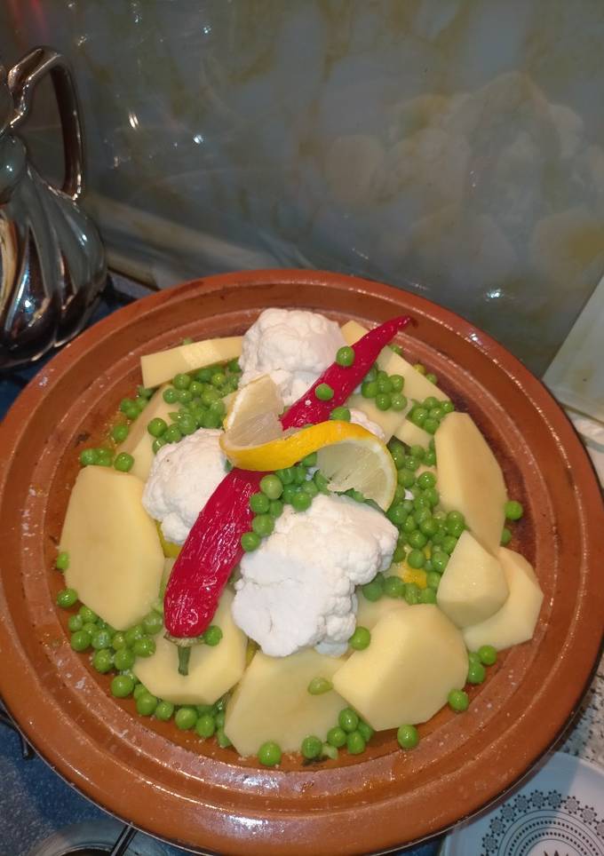 طاجين بالدجاج