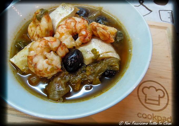 Il modo più semplice a Fai Veloce Zuppetta di scarola con pesce persico e gamberoni