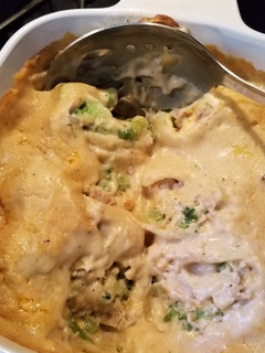 A picture of Chicken and broccoli stuffed shells.