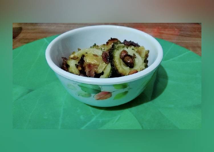 Crunchy bitter gourd