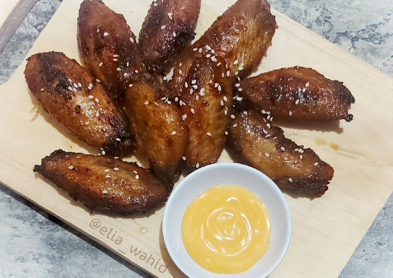 Honey Spicy Chicken Wings