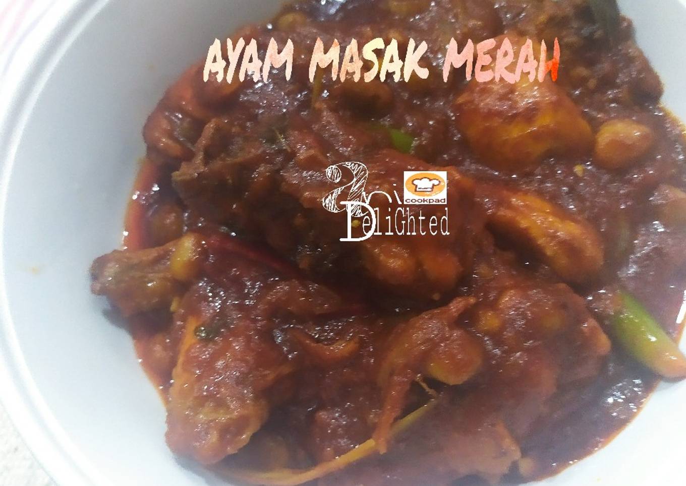 Ayam Maskara Merah