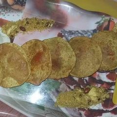 A picture of Besan Puri.