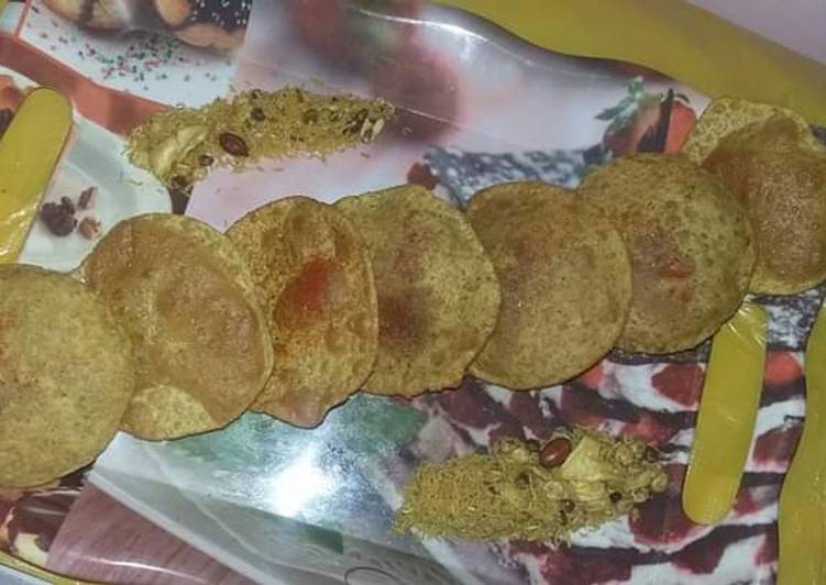 Besan Puri