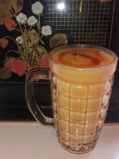 முலாம் பழ மில்க்க்ஷேக் டாப்டு வித் ஹனி (Mulaambaza milkshake topped with honey recipe in tamil) செய்முறை முக்கிய புகைப்படம்