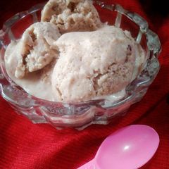 A picture of Dry fruits banana ice cream.