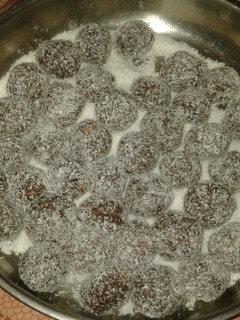 صورة لوصفة كرات الشوكولاتة