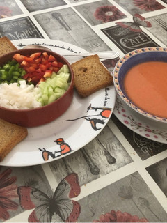Una foto de Gazpacho andaluz a mi manera