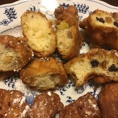 A picture of California Farm Donuts with Raisins.