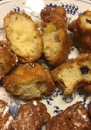 A picture of California Farm Donuts with Raisins.