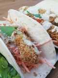 Tacos picantes de varitas de pescado