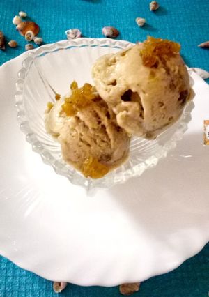 A picture of Banana Raisin Ice Cream.