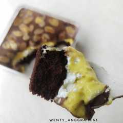 A picture of Avocado cheese cake keto.