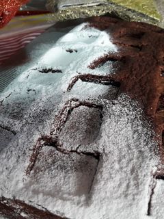 Una foto de Brownie de turrón de chocolate