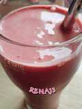 🍓 Strawberry... Drink It in a Glass (Smoothie)