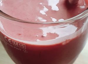 Φωτογραφία της συνταγής 🍓 Φράουλα... να την πιεις στο ποτήρι (σμούθι-smoothie)