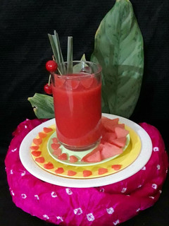 તરબુચ જ્યુસ (Watermelon Juice Recipe In Gujarati) રેસીપી મુખ્ય ફોટો