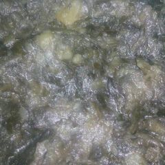 A picture of Spinach with potatoes.