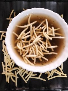 મનચાઉં સૂપ (Manchow Soup Recipe In Gujarati) રેસીપી મુખ્ય ફોટો