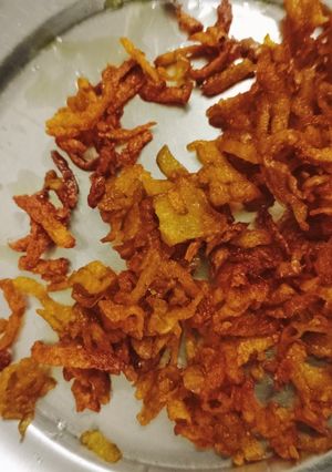 உருளைக்கிழங்கு மிச்சர்(potato mixture recipe in tamil) செய்முறை முக்கிய புகைப்படம்