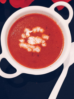 टोमेटो सूप(tomato soup recipe in hindi) रेसिपी मुख्य फोटो