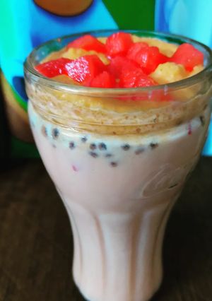A picture of Watermelon smoothie 🍉🍹.