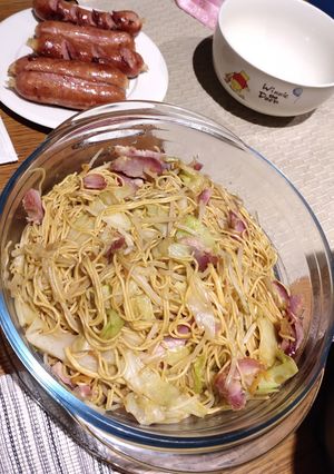 A picture of Miki Noodle.