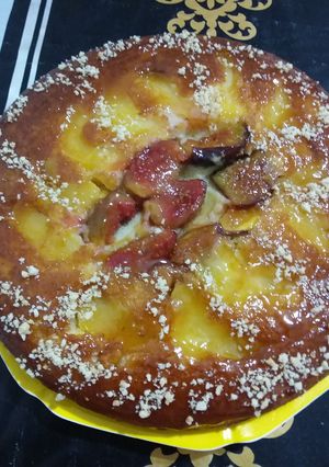 صورة لوصفة فطيرة بالحليب والتفاح والتين 🍏☕
