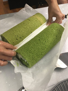 Una foto de Roll Cake Japonés de té verde Matcha