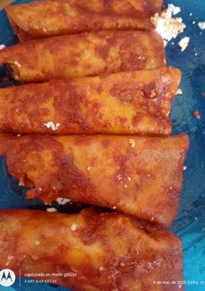 A picture of Barajitas-Style Red Enchiladas 🇲🇽.