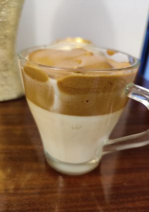 A picture of Dolgona coffee.