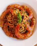 Noodles con gambas y setas