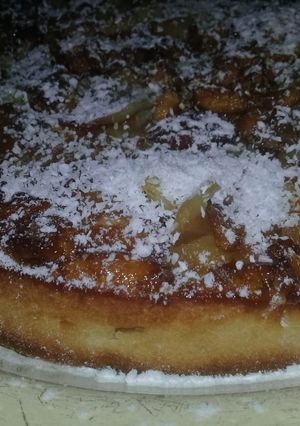Una foto de Tarta invertida de manzanas, mascabo y canela🍏🍎🍎🍎!!