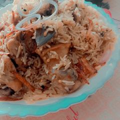 A picture of Yakhni pulao.