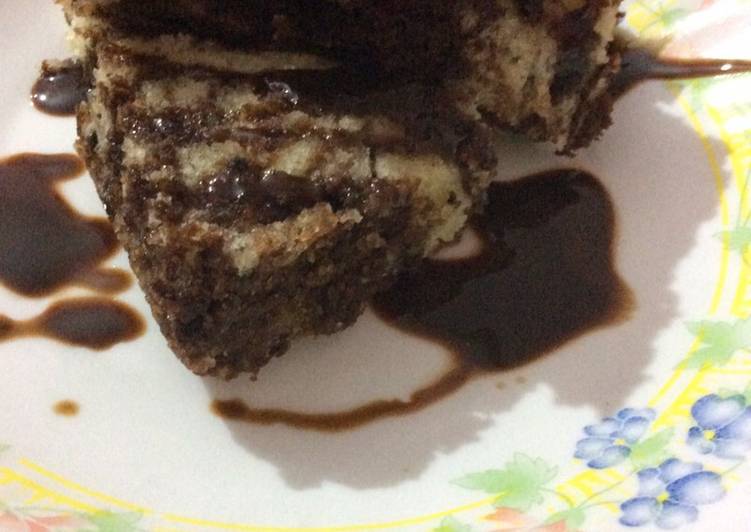 Simple Way to Make Super Quick Homemade Eggless Marble Cake