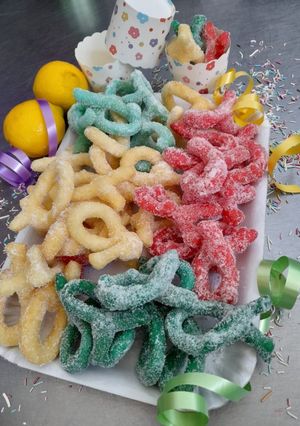 Foto di Nastrini di carnevale al limone