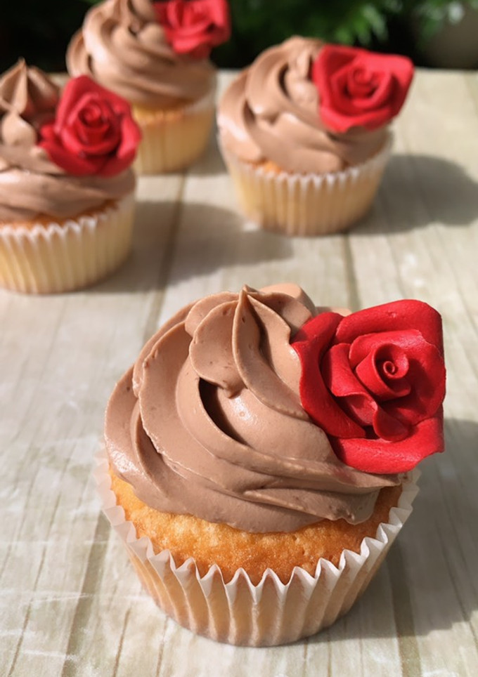 Una foto de Cupcakes de chocolate y coco🧁