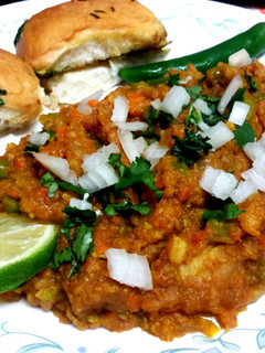 A picture of Mom's special Pav Bhaji.