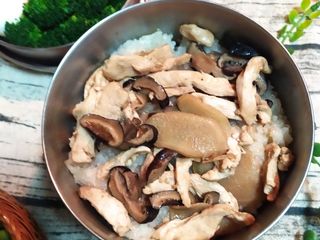 麻油香菇雞炊飯