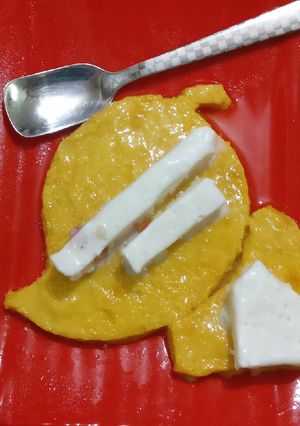 A picture of Mango ice cream.