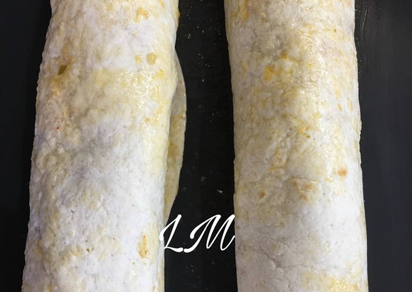 Tortitas de maíz con verdura y pollo en salsa de piña