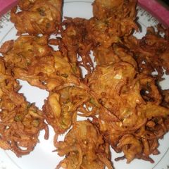 A picture of Bhajiya kanda bhaji.