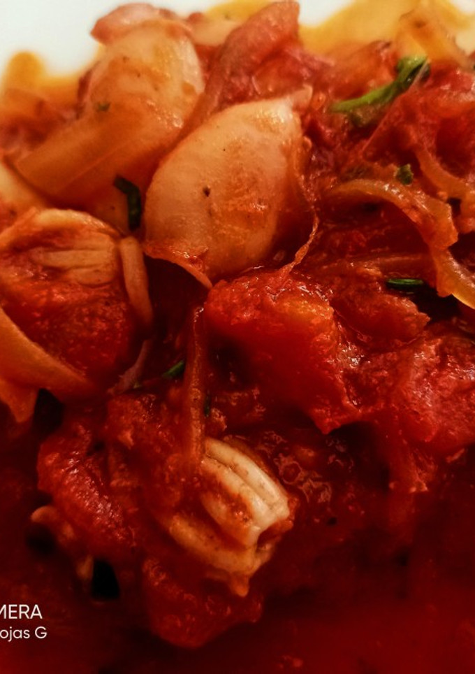Una foto de Cananas con tomate 😋😋😋